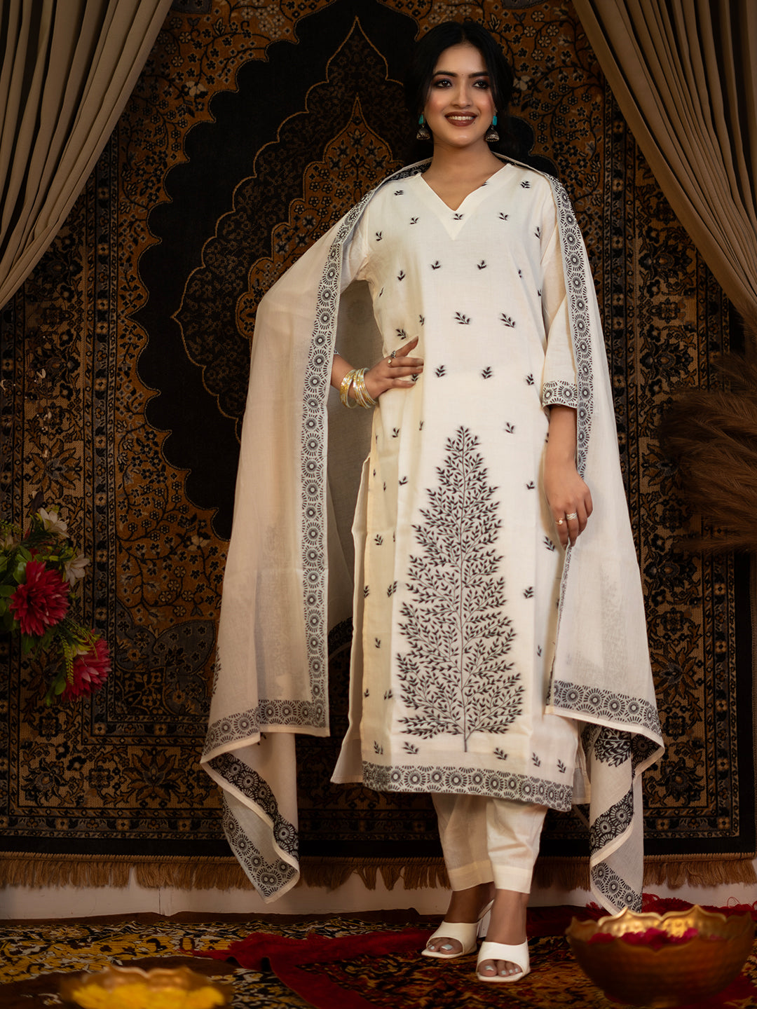 Off-white color Cotton Jacquard Solid Cotton Straight Kurta Pant Set with Dupatta earthofab