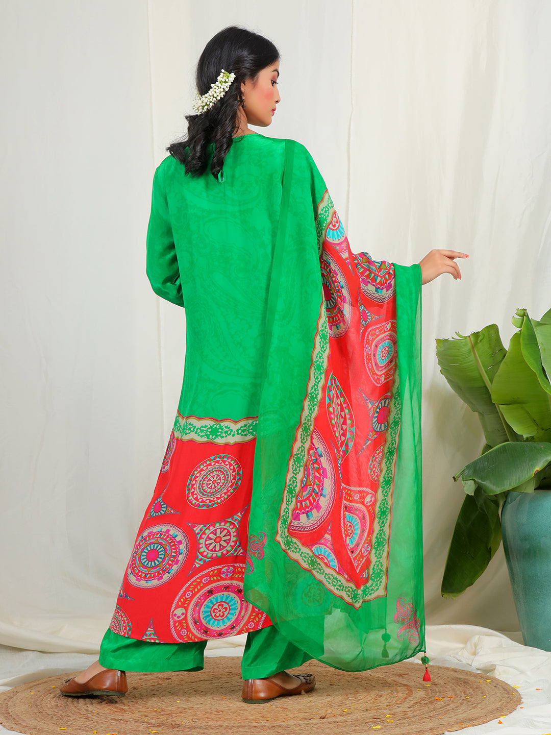 Bold Paisley Based Natural Crepe Kurta Pant Set with Hand Work - Green earthofab