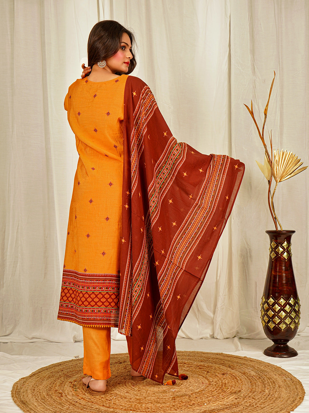 Zig-Zag Print Chanderi Kurta Pant Set with Dupatta with Hand Work - Orange earthofab